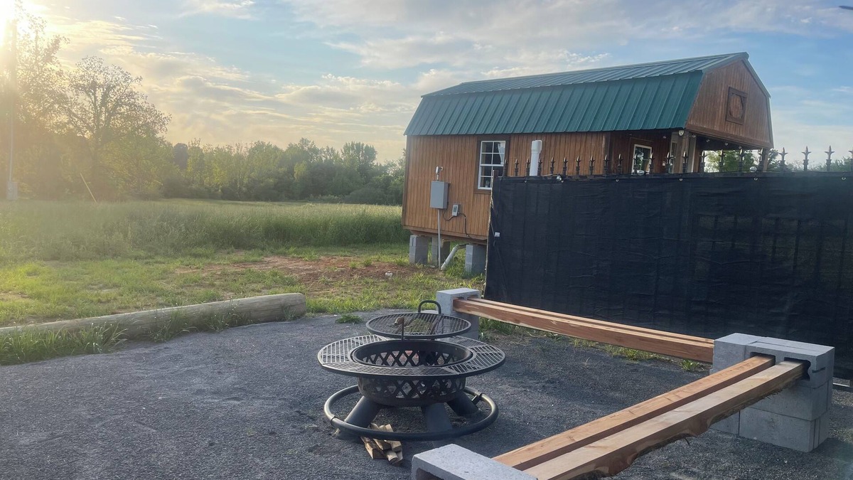 Jerusalem Cabin | Cozy cabin features features queen pullout and twin in loft. Pet friendly
