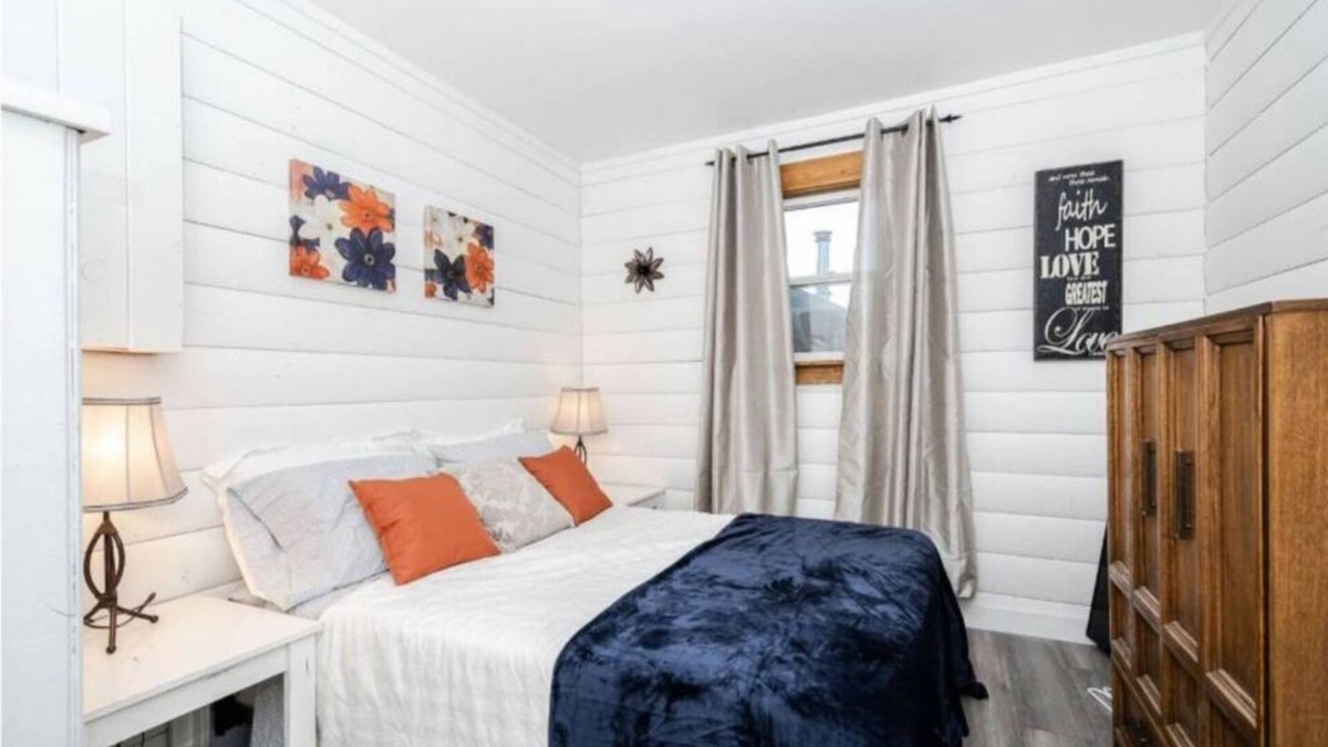 Saint Malo Cabin | Cozy Cabin Getaway in St. Malo - Cabin 16