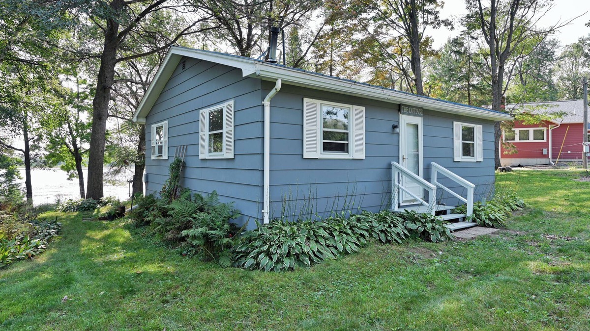 Brill Cabin | Cozy cabin in beautiful Sarona, WI in the Long Lake Area