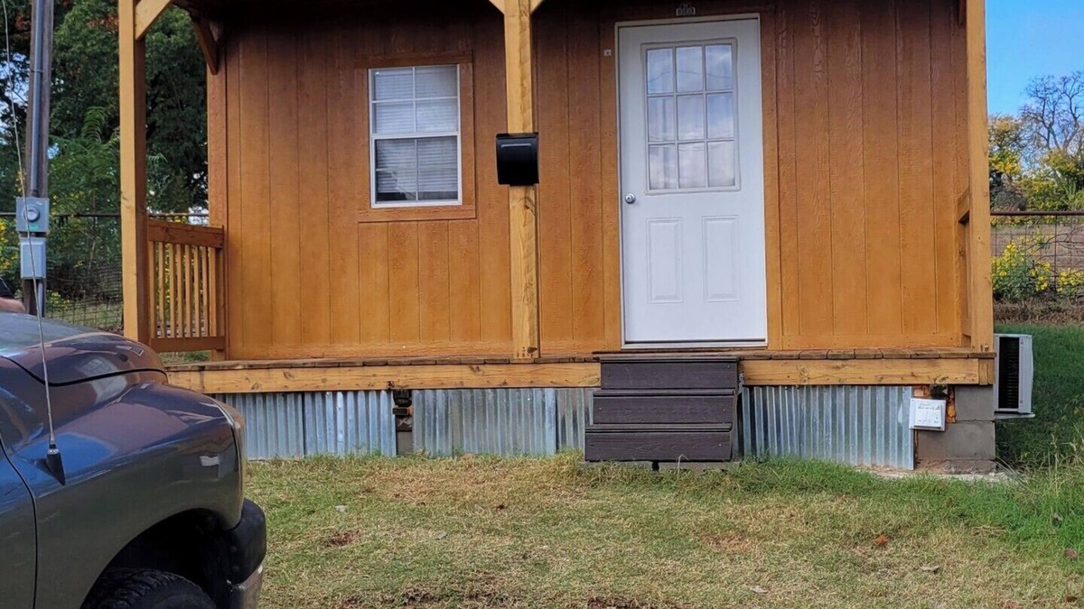 McCord Cabin | Cozy cabin in charming Ponca City with WiFi, AC