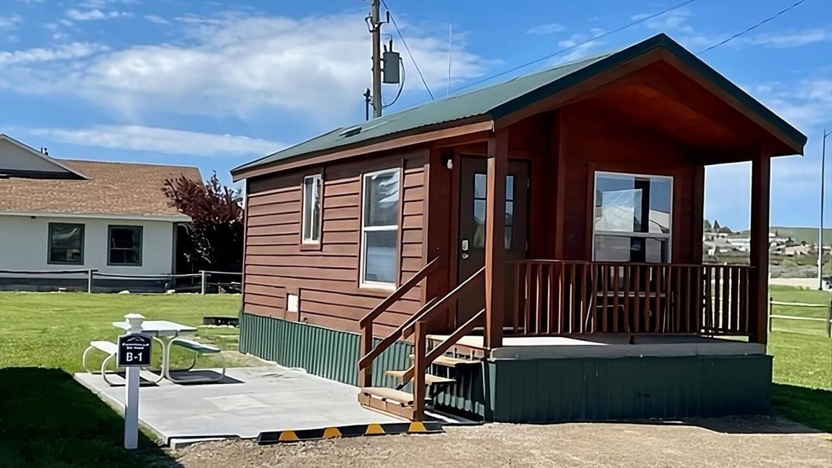 Frontier Cabin | Cozy cabin in delightful Kemmerer with AC, WiFi