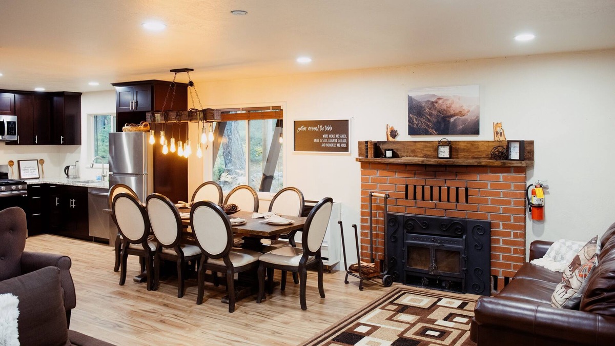 Echo Lake Cabin | Cozy Cabin in Lake Tahoe area near ski resort/ ski lift