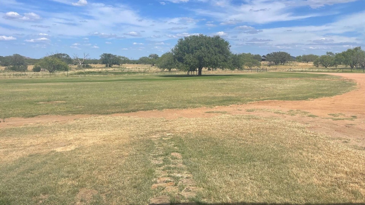 Llano Cabin | Cozy cabin in Llano Texas on an Equestrian Ranch.