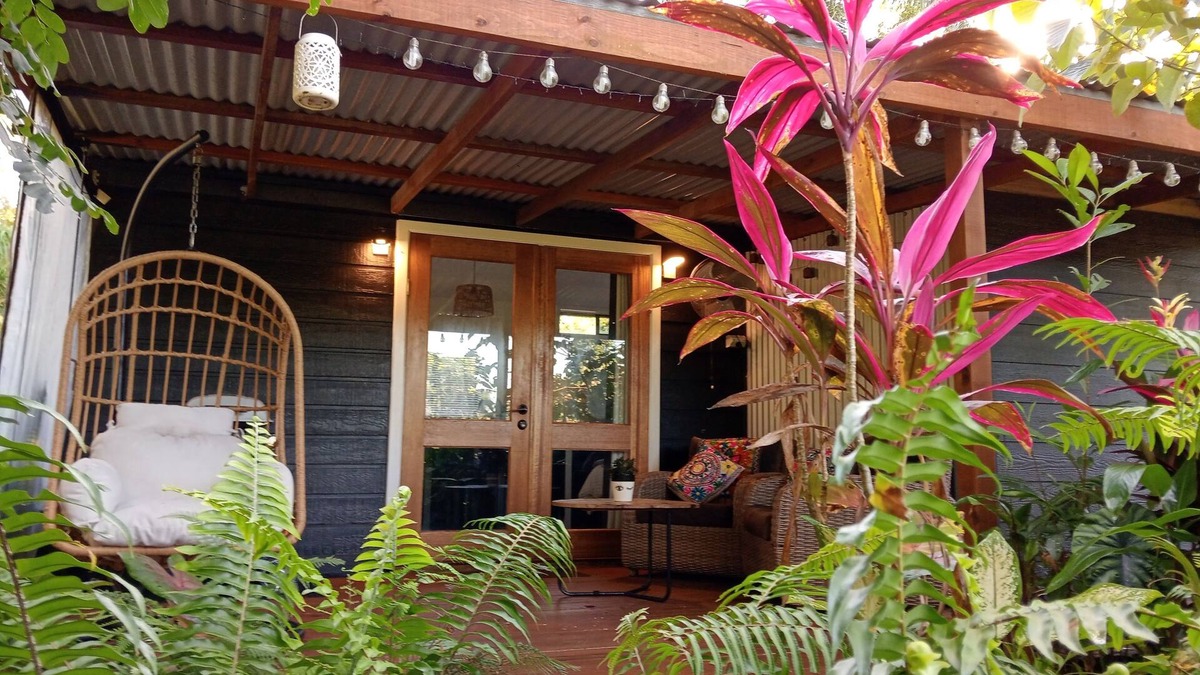 Carmoo Cabin | Cozy Cabin in Mission Beach Qld.n