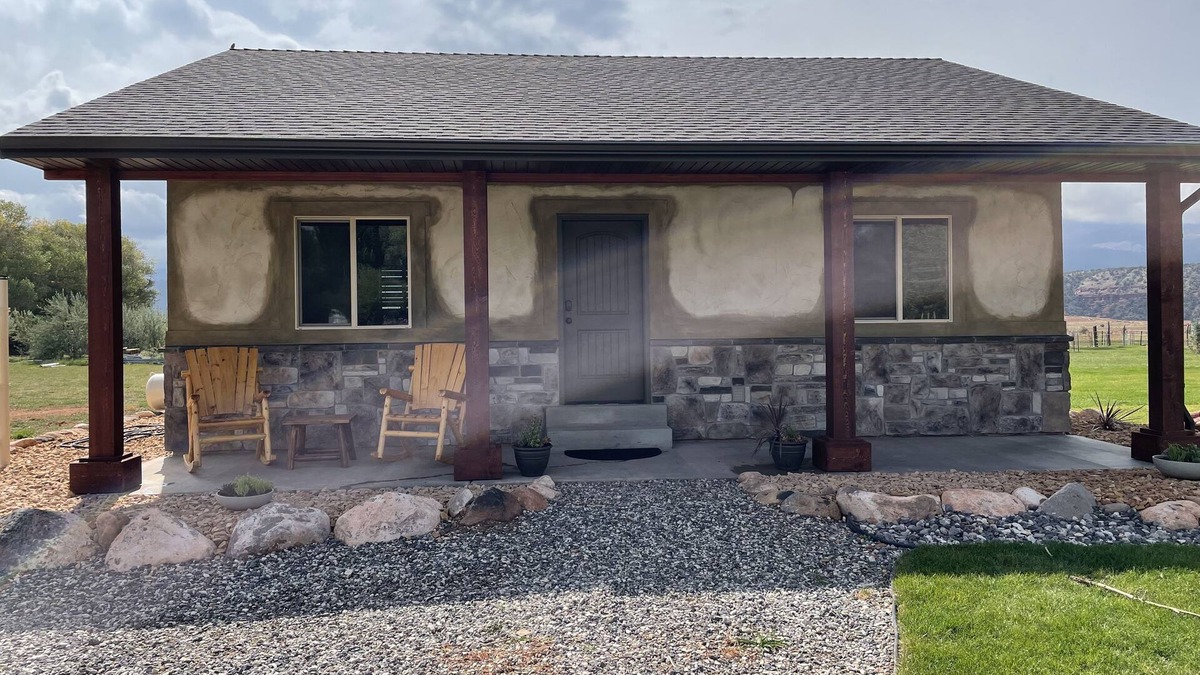 Torrey Cabin | Cozy Cabin in the heart of Torrey