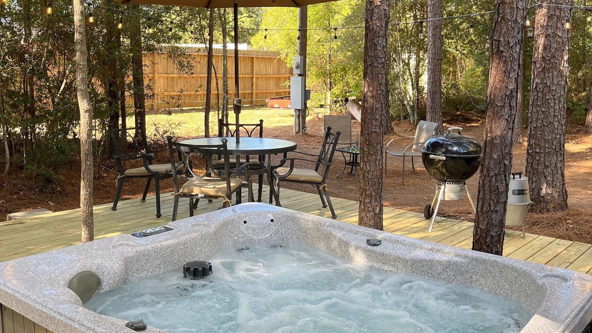 West Livingston Cabin | Cozy Cabin in the Woods - Lake Livingston, Texas