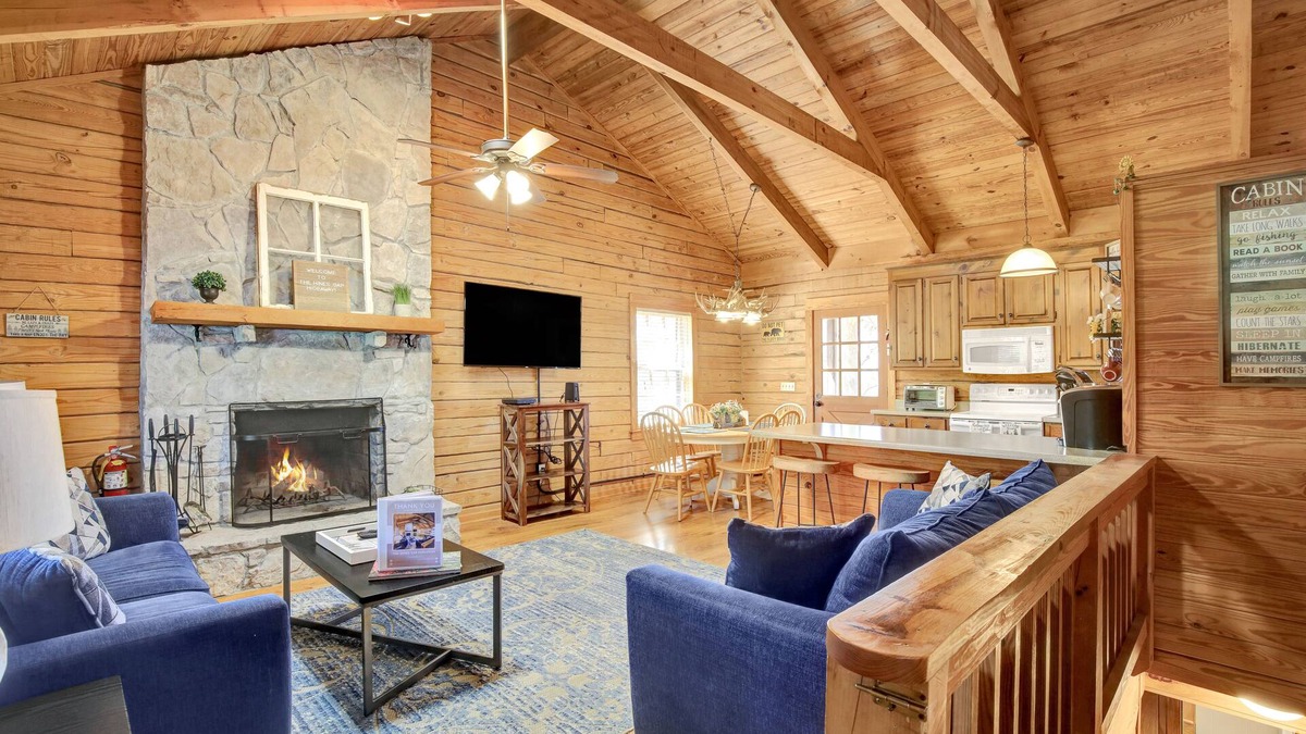 Pine Mountain Valley Cabin | Cozy Cabin in Warm Springs near FDR State Park and Callaway Gardens