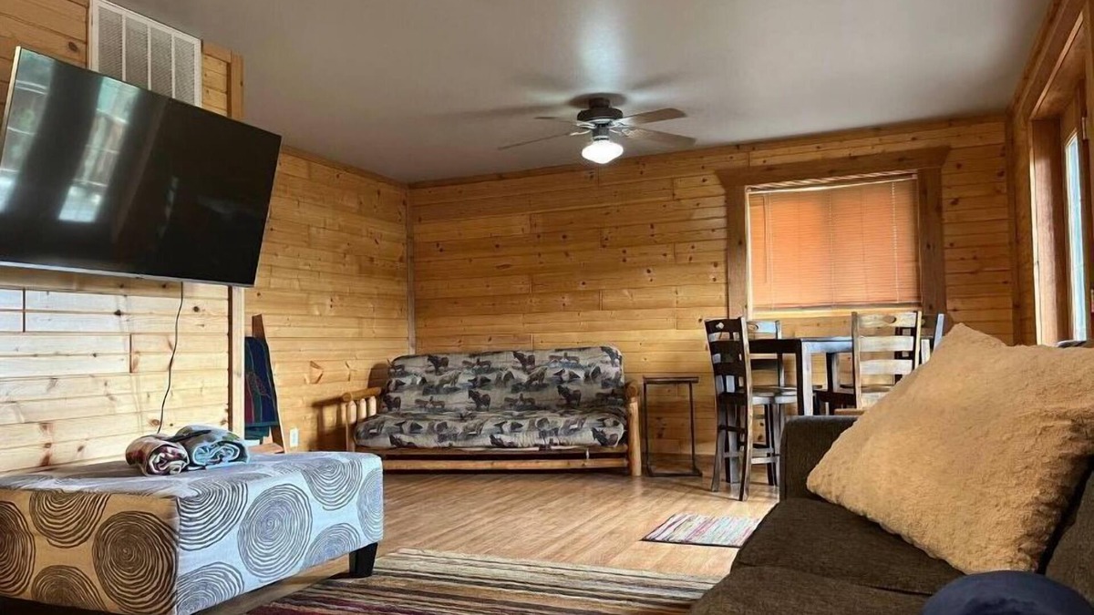 Warrens Condo | Cozy Cabin in Warrensnn