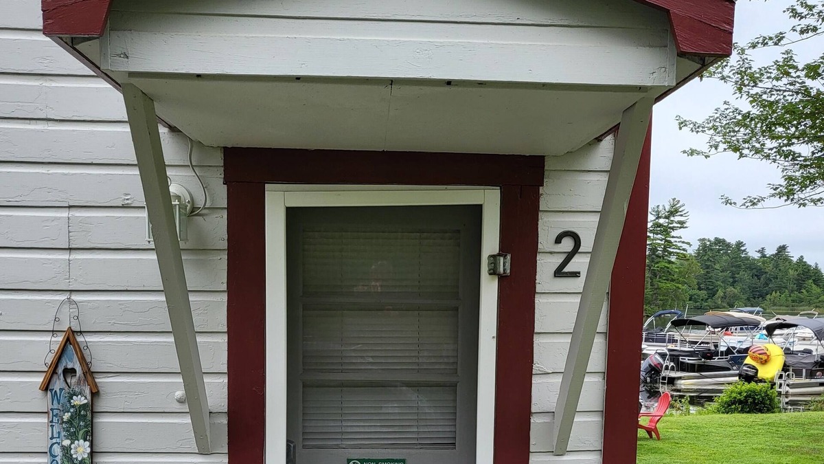 Winthrop Cabin | Cozy Cabin on Cobbossee Lake near Lakeside Marina