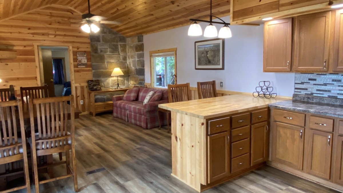 Lake Tomahawk Cabin | Cozy cabin on lake and trails