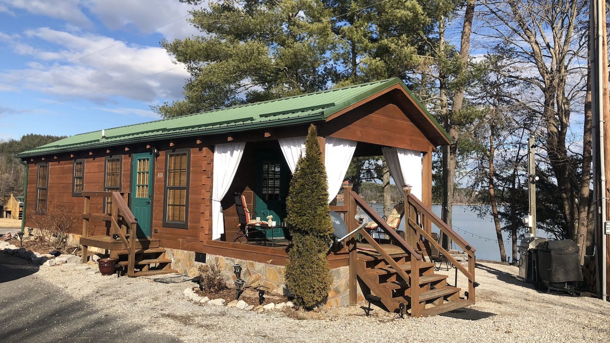 Bear Cliff Cabin | Cozy Cabin on Lake James with Private Beach and Boat Dock