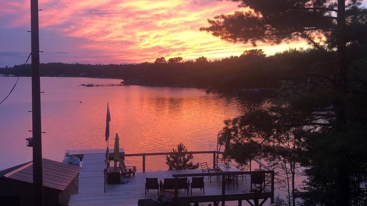 Rainy River District Cabin | Cozy cabin on shores of Rainy Lake - fantastic fishing!