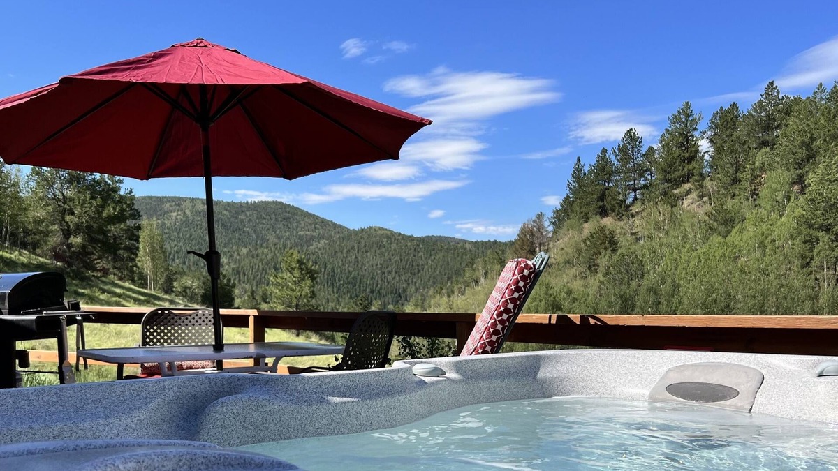Rainbow Valley Cabin | Cozy cabin. Quiet valley. Hot tub & views. Close to everything CO has to offer.
