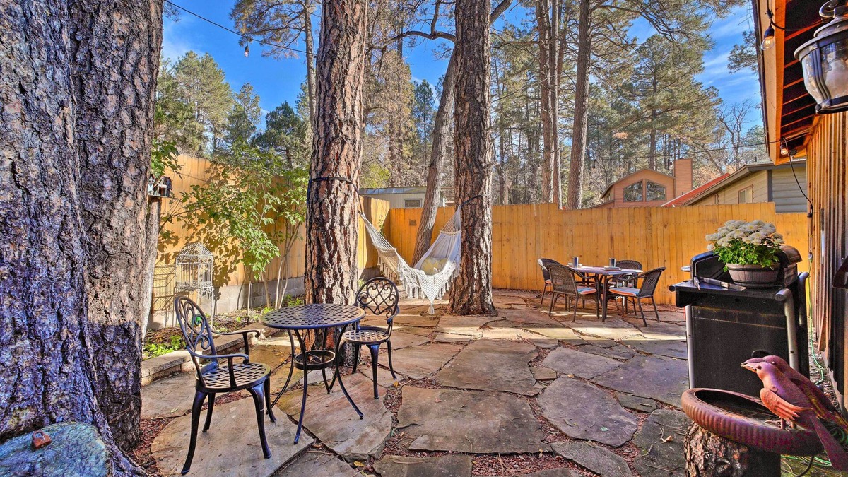 Christopher Creek Cottage | Cozy Cabin Retreat w/Patio & Fenced Yard