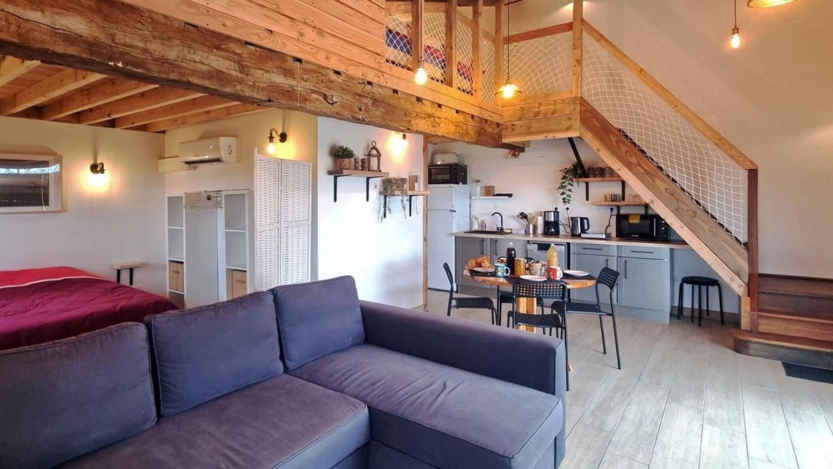 Pouilly-les-Feurs Cottage | Cozy cabin with private terrace in the Lyonnais hills, pet-friendly