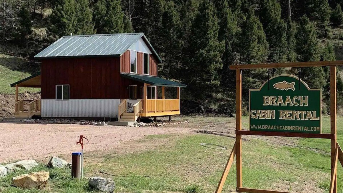 Philipsburg House | Cozy Cabin with mountain views close to rock creek!