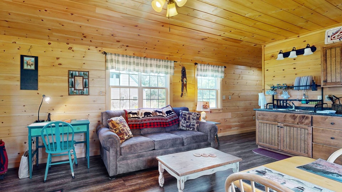 East Sullivan Cabin | Cozy Cabin with Ocean and Mountain Views, Free Internet