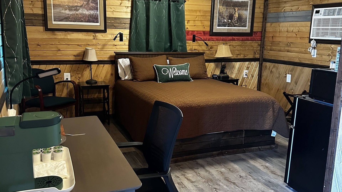 Alexander Cabin | Cozy cabins on beautiful Horseshoe Lake