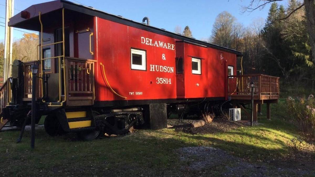 Windham Apartment | Cozy Caboose in the city