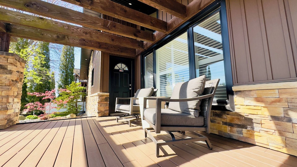 Turkey Point House | Cozy Canal Retreat. Sleeps 12!