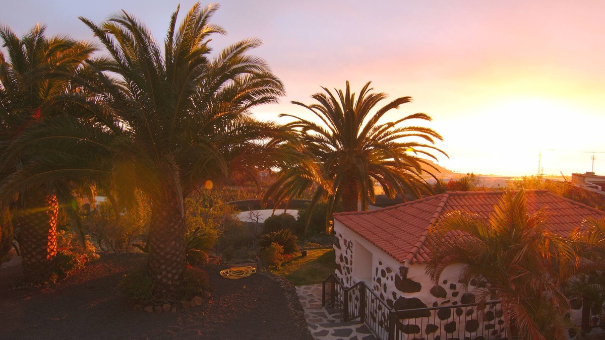 Tajuya House | cozy Canarian country house overlooking the sea, sunset and stars