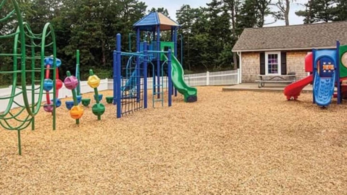 Sandwich Cabin | Cozy Cape Cod Cabin Pond, Pool & Pet-Friendly