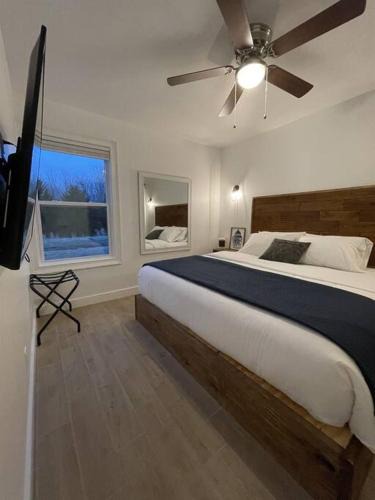 Grove House | Cozy Carey Bay Cottages in Grove on Grand Lake
