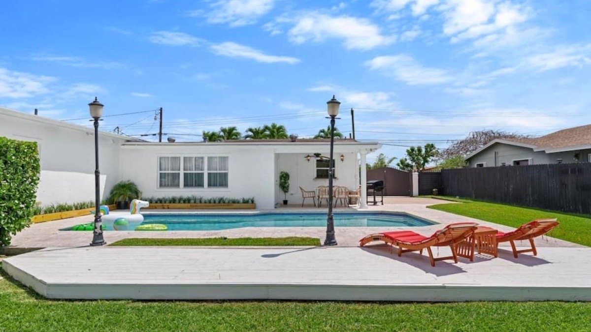 Westchester House | Cozy Casa Cabos - Pool BBQ Miami