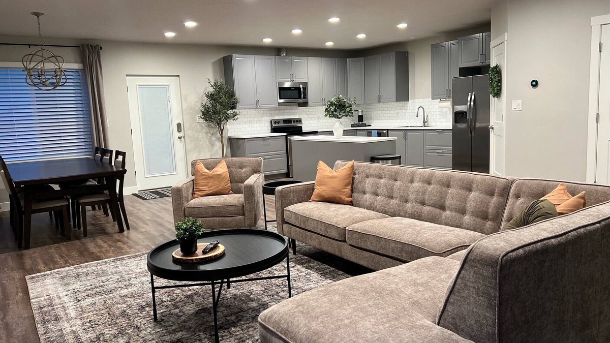 Orem House | Cozy Cascade Nook - 2 bedroom basement apartment
