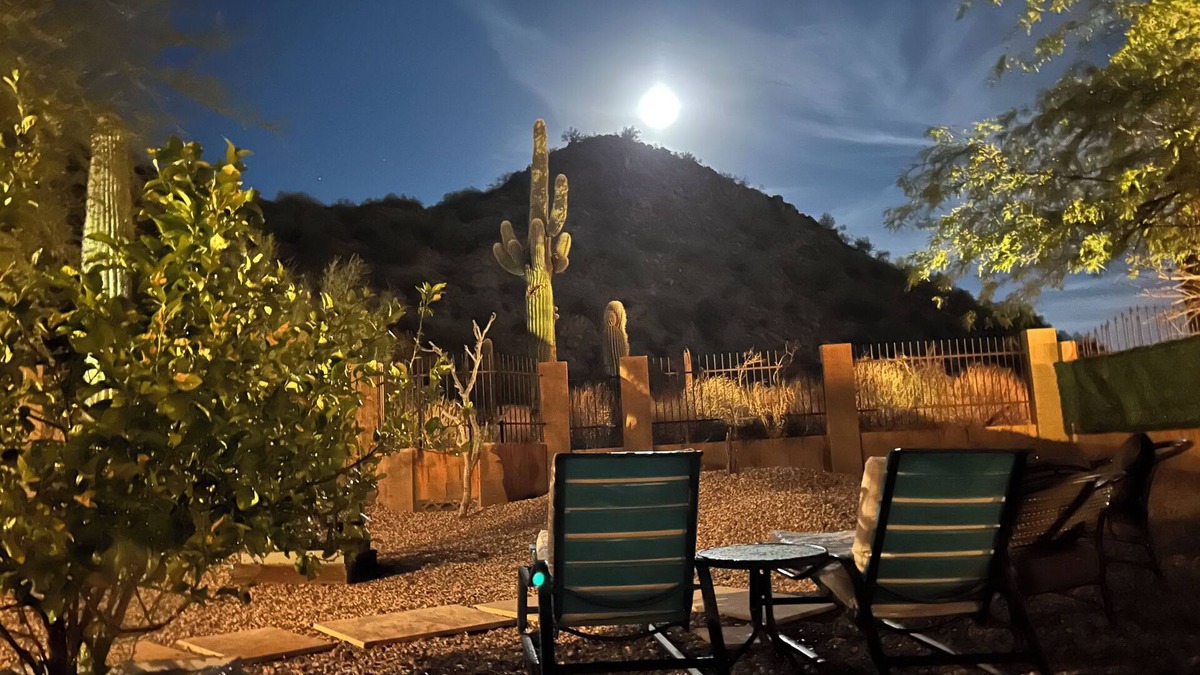 East Mesa Apartment | Cozy Casita in the Uplands Area of North East Mesa. Mountain and desert views.