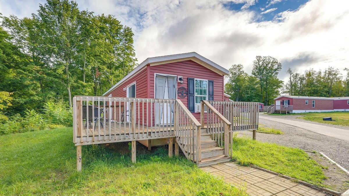 Cassopolis Cabin | Cozy Cassopolis Cabin, Near Parks & Golfing!