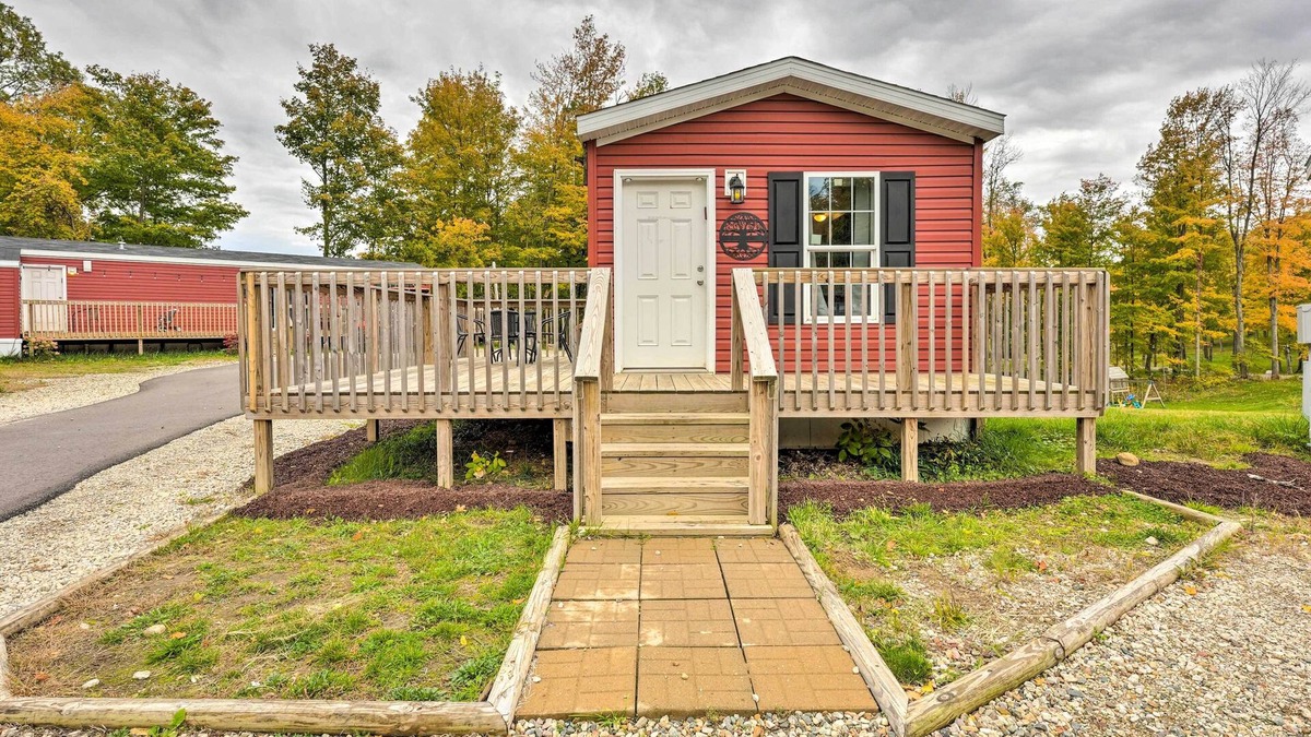 Cassopolis Cabin | Cozy Cassopolis Retreat on Little Fish Lake!