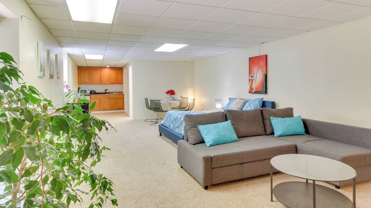 Cedar Grove Apartment | Cozy Cedar Grove Apartment w/ Shared Pool & Patio!