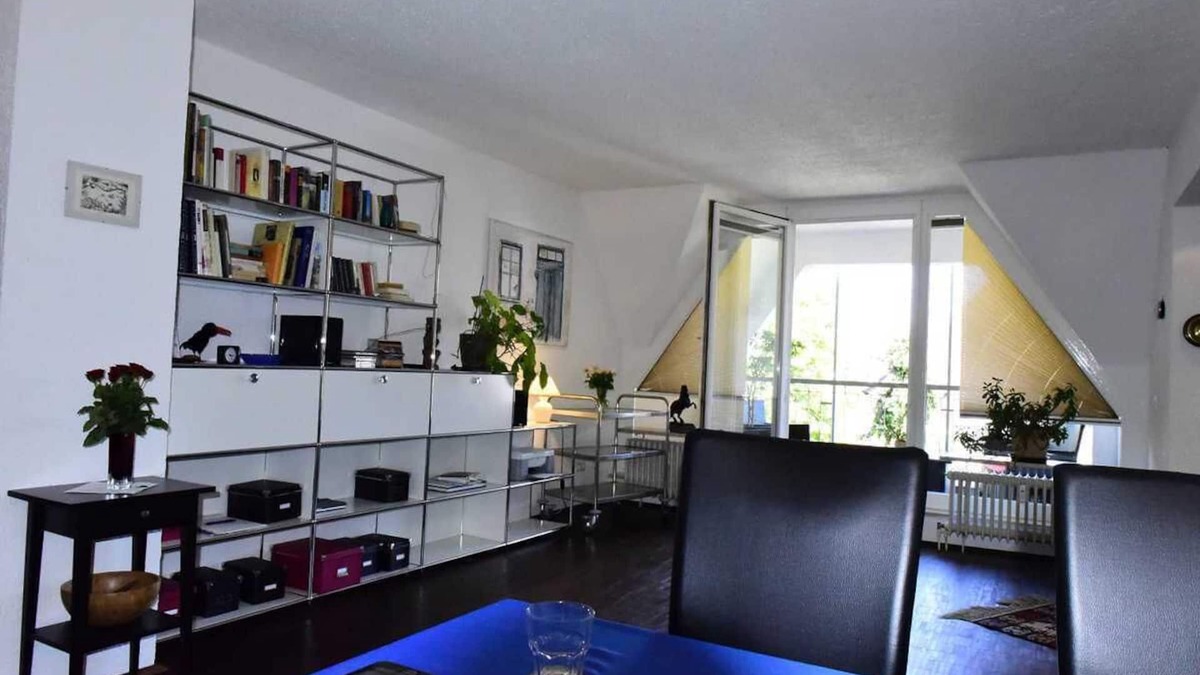 Weststadt Mittlerer Teil House | Cozy, centrally located biz apartment