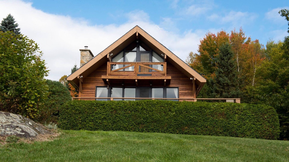 Saint-Alphonse-Rodriguez Cabin | Cozy Chalet-all in Wood-fireplace-ski-tube Sliding-28 Acres