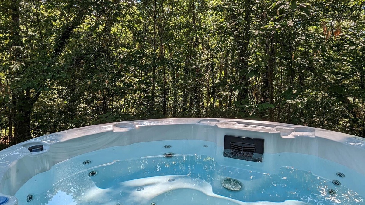 Biron Ski Chalet | Cozy chalet in Biron with a private spa and shared pool