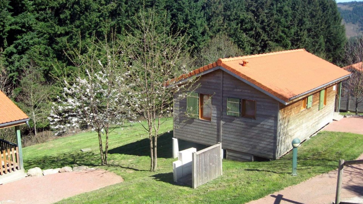 Les Noes Cottage | Cozy Chalet in Monts de la Madeleine - Terrace, Fishing Pond, and Hiking Trails