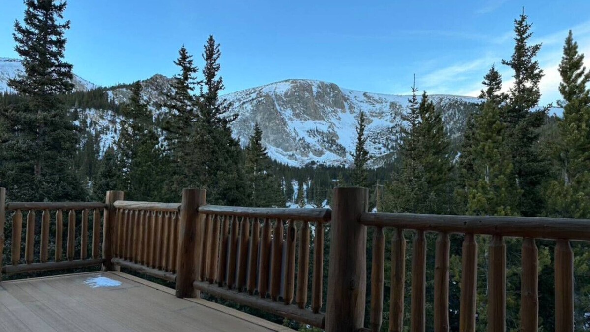 Saint Mary's Ski Chalet | Cozy Chalet in the Mountains