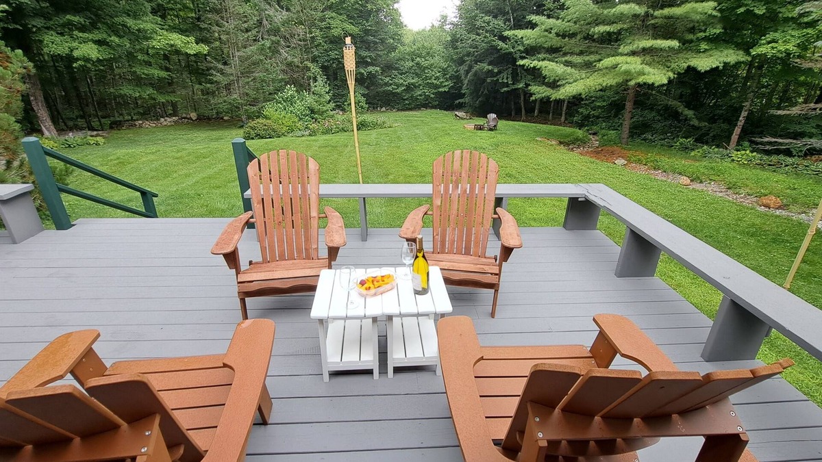 Mount Holly Ski Chalet | Cozy chalet minutes from Okemo Mtn & VAST