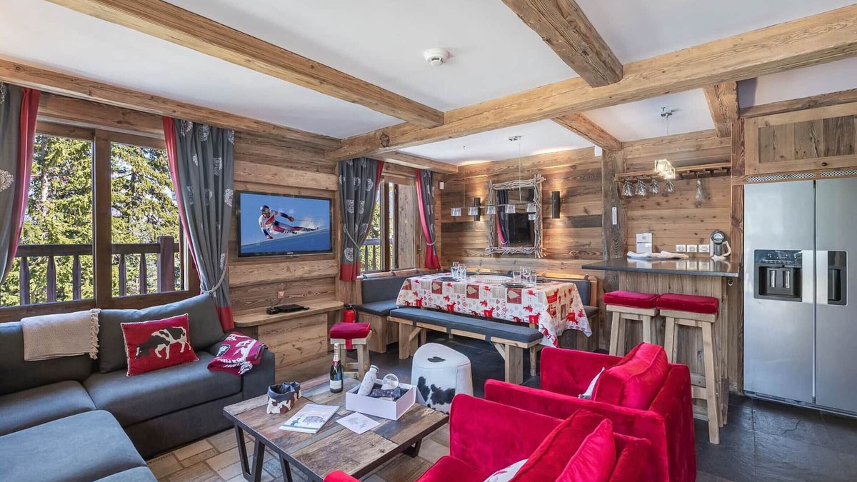 Courchevel Ski Chalet | Cozy Chalet Near Slopes with Fireplace, Sauna, and Terrace in Courchevel