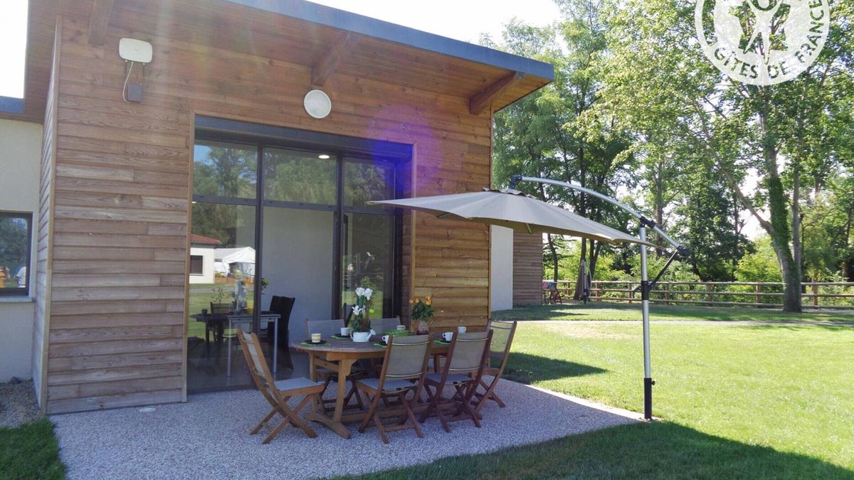 Veauchette Cottage | Cozy Chalets by the Pond with Terrace, Outdoor Activities, and Spa in Veauchette