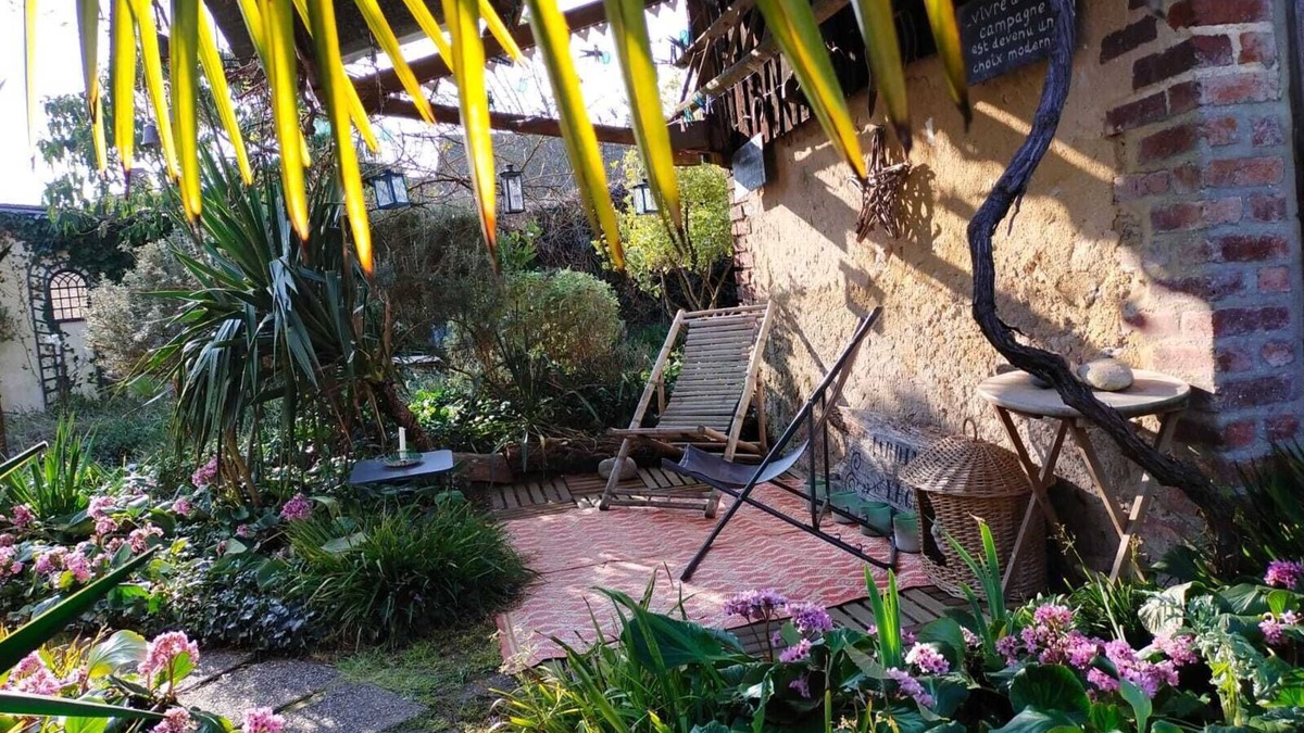 La Chapelle-aux-Choux Apartment | Cozy Charming cottage in the Loir and Loire valleys* French property
