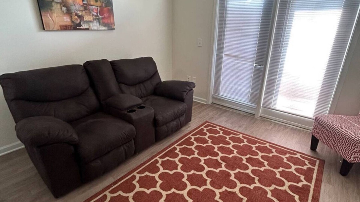 Charlotte Apartment | Cozy Charlotte Retreat, 5 min from UNCC, Near Uptown & Airport, Free Parking.