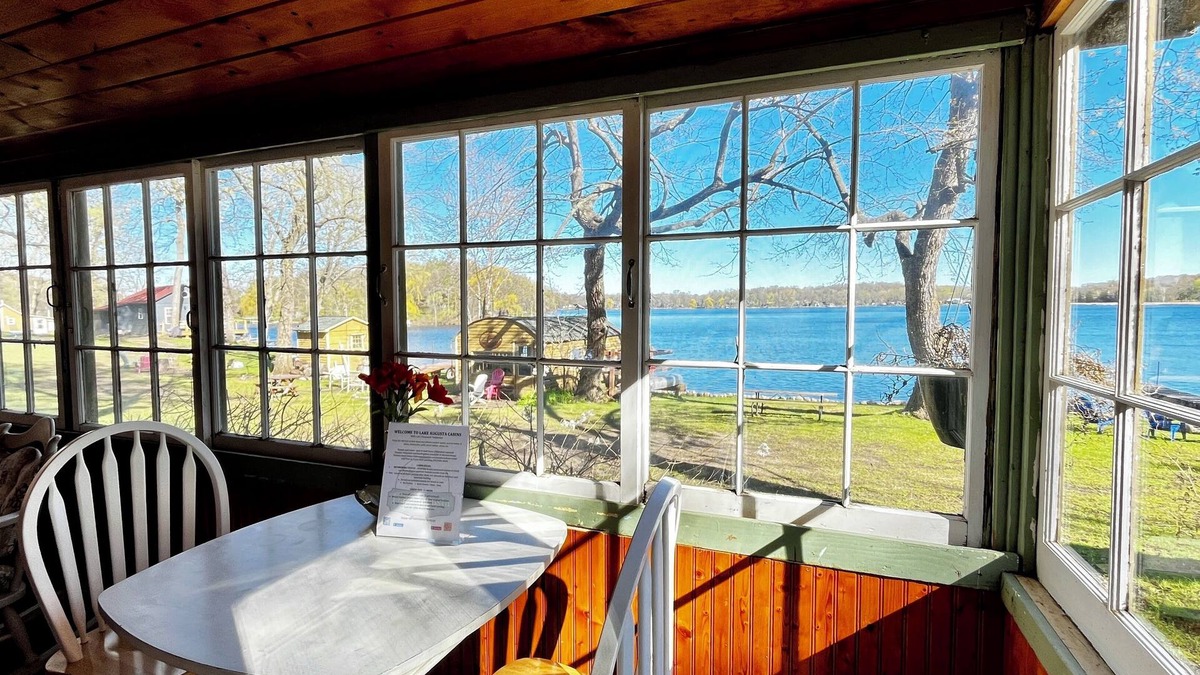 South Haven Cabin | Cozy Charm - Cabin 2