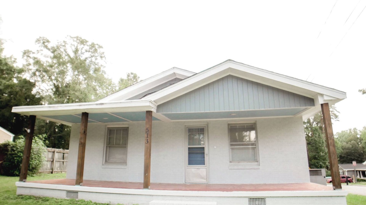 High Point House | Cozy& Charming 3-bedroom house in High Point close to shopping and restaurants