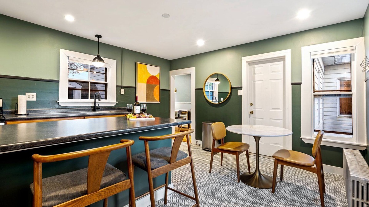 Deering Center Apartment | Cozy & Chic Apartment 2BR 1.5BA