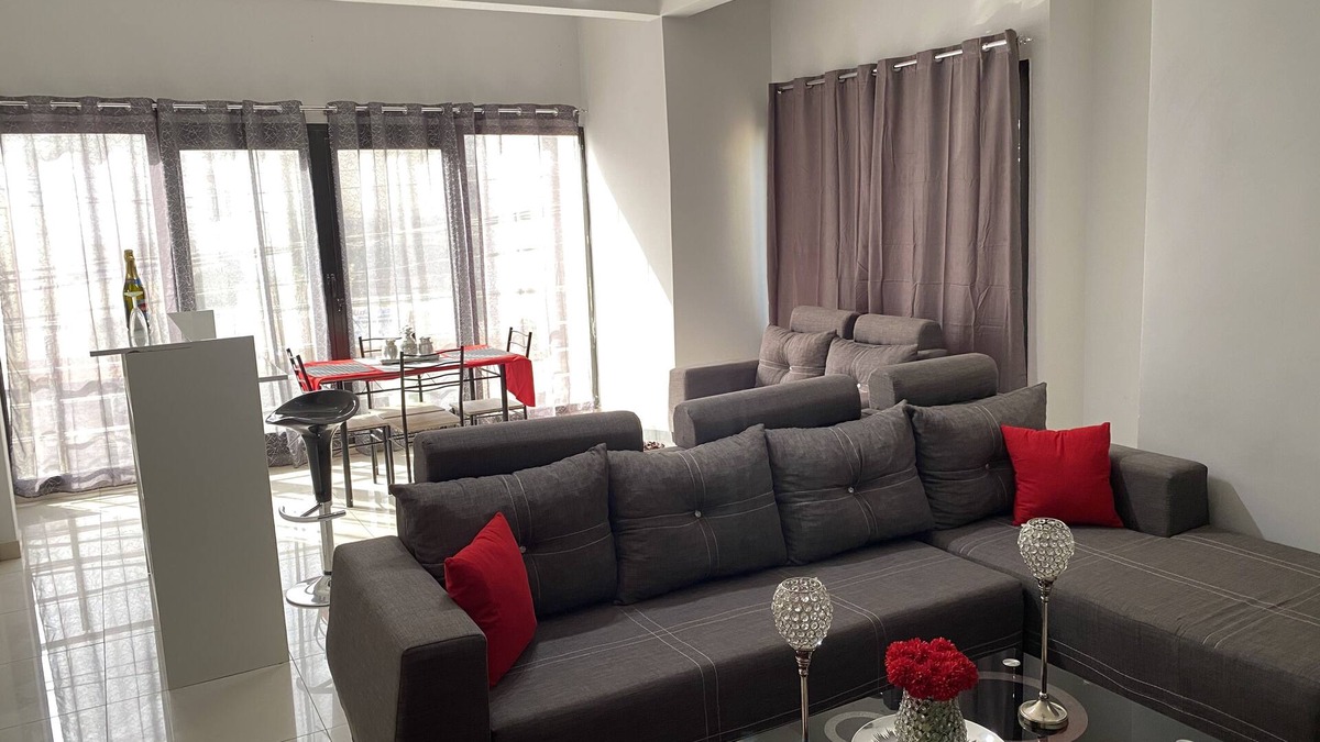 Ouakam House | Cozy City Center Condo