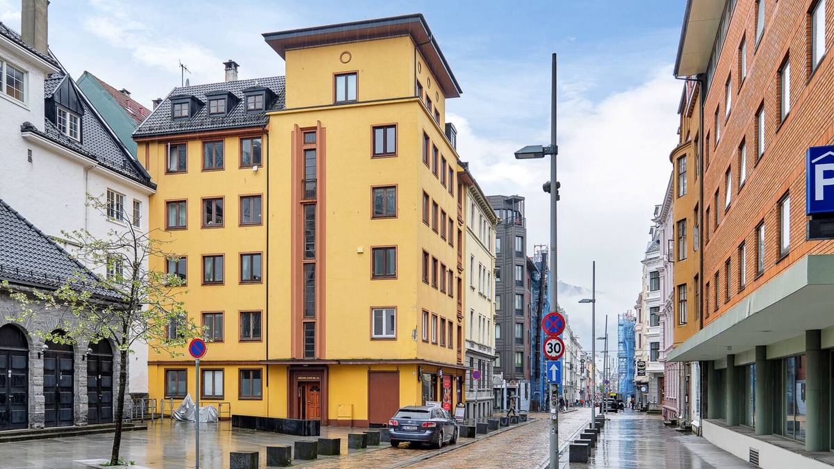 Engen Apartment | Cozy City Haven: Spacious, Centrally Located in Bustling Heart of Bergen!