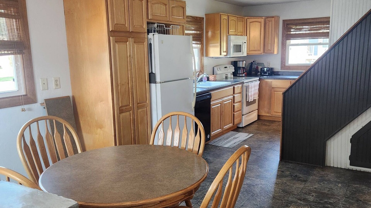 Brownsville House | Cozy, clean 3-bedroom house with AC and WiFi in serene Brownsville, MN.