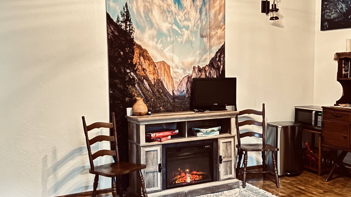 Groveland Apartment | Cozy, Clean, and Private. Close to Yosemite